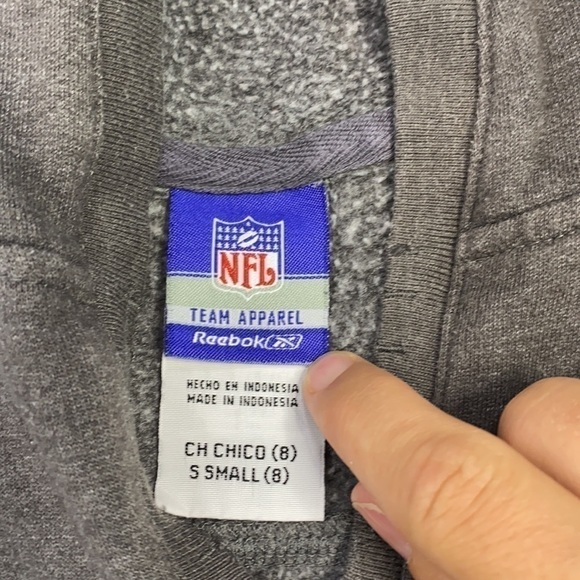 Denver Broncos Gray NFL Hooded Sweatshirt Small - Picture 3 of 9